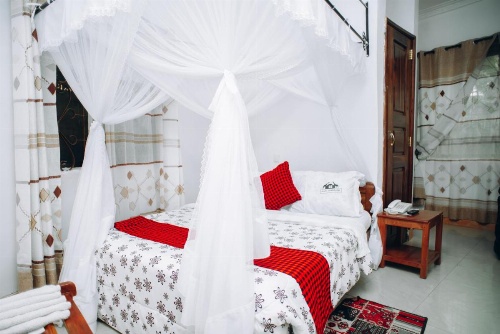 Arusha Giraffe Lodge image 19